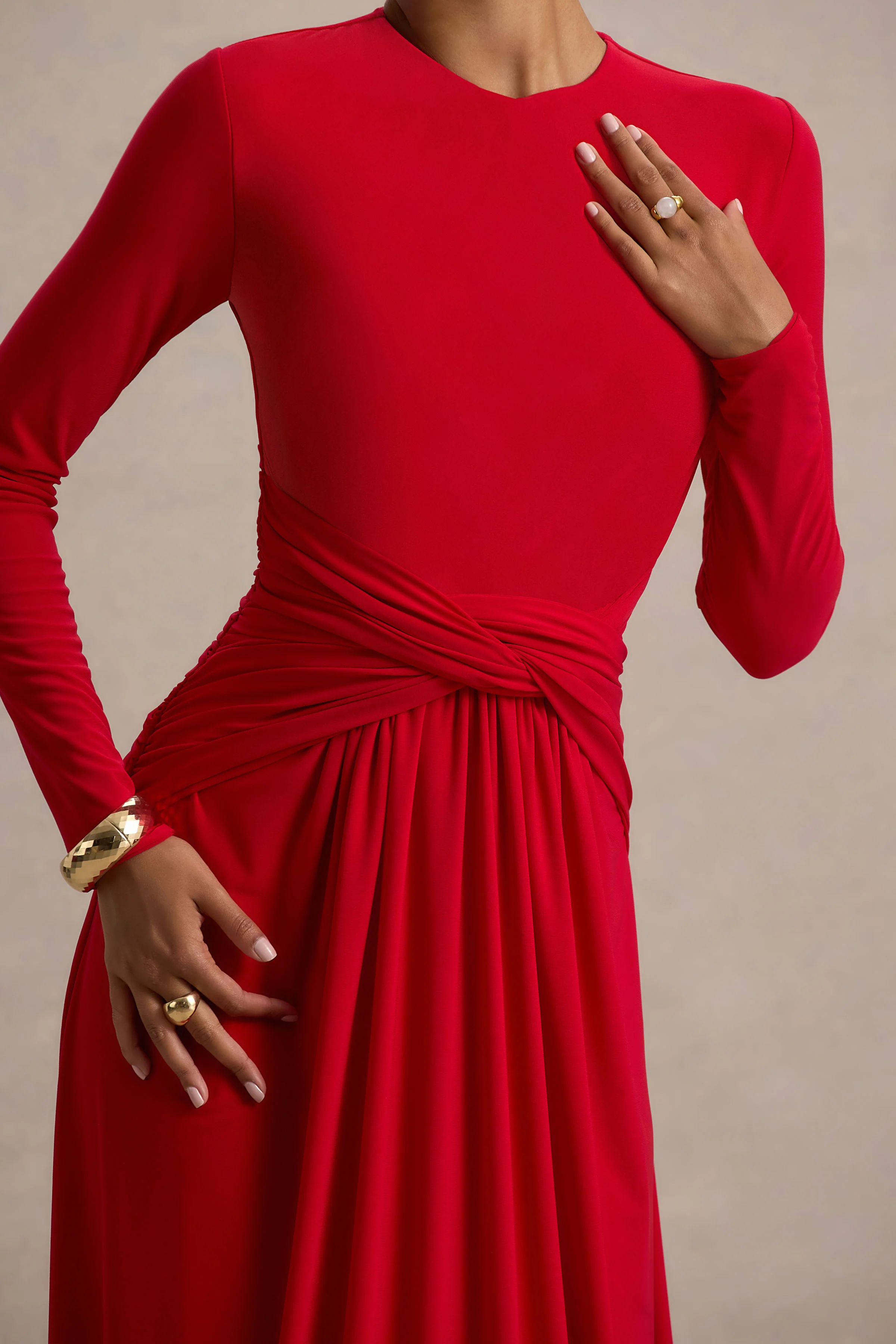 Estrella | Red High-Neck Maxi Dress With Ruched Detailing - Image 3
